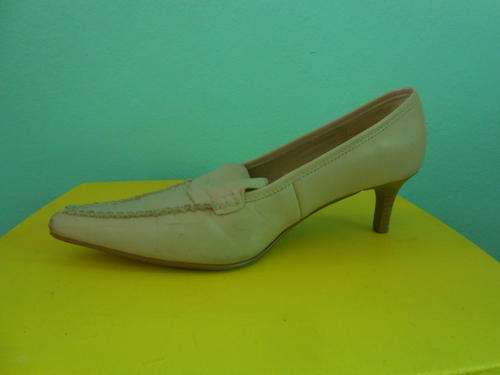 New Look Kitten heels (Size 5)